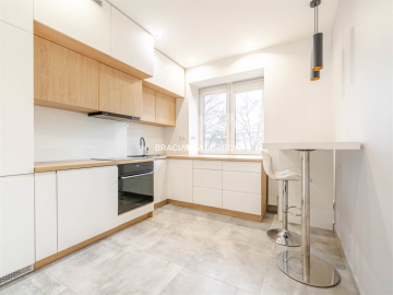 2 pokoje 49m2/serce nowej huty/cisza i spokój