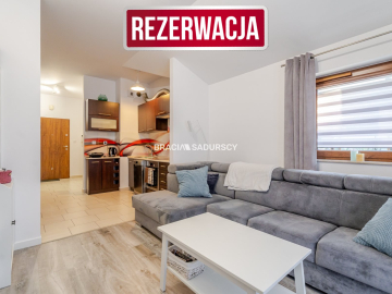 Przestronne i dobrze doświetlone / klimatyzacja