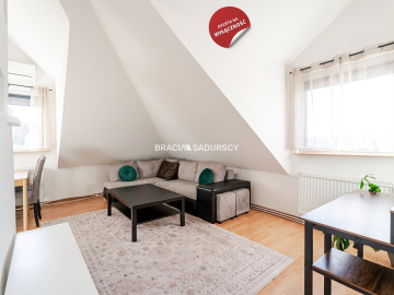 Skawina, ul. Głowackiego | 3 pokoje z antresolą |