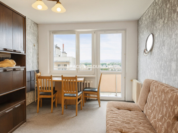 3 POKOJOWE USTAWNE DO REMONTU 52M2 UGOREK