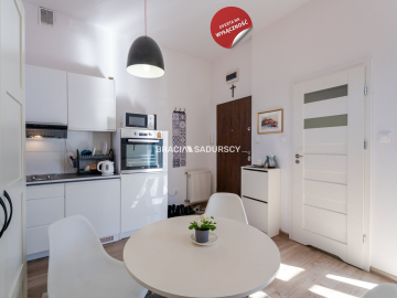 Przytulna kawalerka 21,5 m² z balkonem