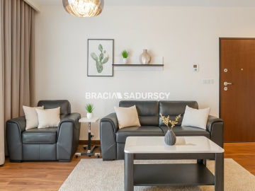 Wygodny elegancki apartament w centrum.