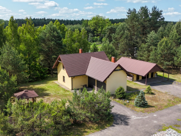 Bukowce | Kompleks domów z basenem