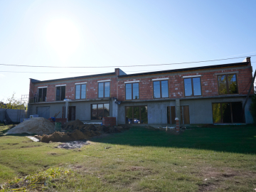 Zawady, ul. Rolnicza | Dom w zabudowie szeregowej