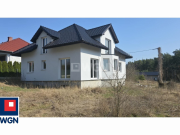 Kotla, dom stan surowy zamknięty, działka 7,6 ara, sprzedam, 850 000 zł.  
  
  
Zapraszam do zapoznania się z ofertą sprzedaży