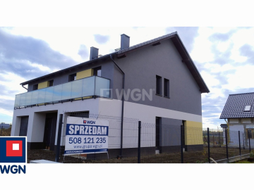 Polkowice, dom bliźniak 136,11 m2, działka 246 m2, 549 000 zł, sprzedam.  
  
KUPUJĄCY 0 % PROWIZJI.  
  
Nowoczesny dom w zabu