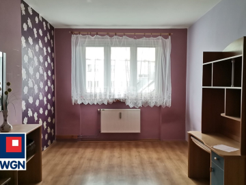 Polkowice, mieszkanie, 2 piętro, 3 pokoje, 82,2 m2, sprzedam, 328 000 zł.  
  
Na sprzedaż duże mieszkanie na 2 piętrze w bloku