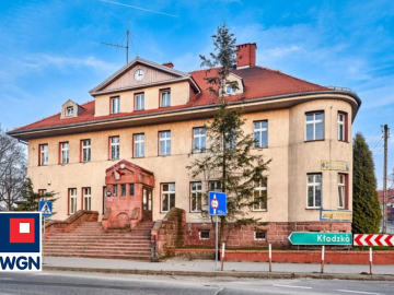 Nowa Ruda, budynki usługowe, 1832 m2, sprzedam, 2 000 000 PLN, netto.  
  
Nieruchomość zabudowana budynkiem biurowo-techniczny