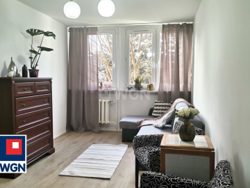 Polkowice, 3 pokoje, 1 piętro, 51 m2, 330000 zł sprzedam.  
  
Na sprzedaż trzypokojowe mieszkanie na 1 piętrze w IV piętrowym 