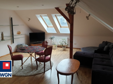 Polkowice, 3 pokoje, piętro domu z ogrodem, wynajmę, 130 m2, 3900 zł miesięcznie.  
  
  
Dostępne od 03.2026r. Polecam.  
  
D