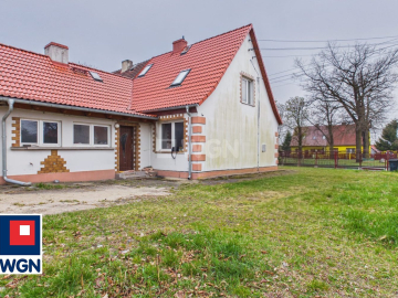 Przemków, dom w zabudowie bliźniaczej, powierzchnia 178 m2, działka 842 m2, sprzedam, cena 540 000 zł.  
  
  
Dom w zabudowie 