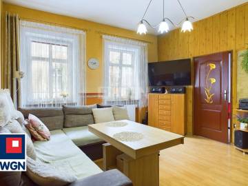 Nowa Sól, mieszkanie, 82,2 m2, 1 piętro, sprzedam, cena 380 000 PLN.  
  
Oferuję na sprzedaż wyjątkowe mieszkanie zlokalizowan