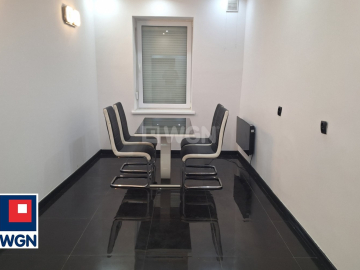 Nowa Sól, lokal mieszkalny, kawalerka, powierzchnia 24,11 m2, parter, sprzedam, cena 162 000 zł.  
  
  
Na sprzedaż kawalerka 