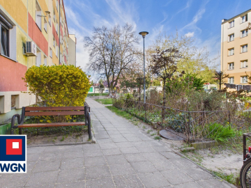 Nowa Sól, mieszkanie, kawalerka, 33 m2, sprzedam, 199 000 zł.  
  
Na sprzedaż jednopokojowe mieszkanie o powierzchni użytkowej