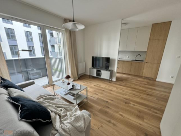 Kawalerka z balkonem I siłownia - Legnicka