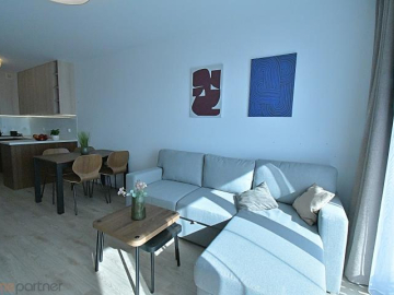 Pachnące nowością przestronne 2 pokoje z balkonem