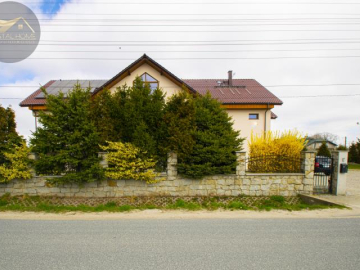 Dom mieszkalno - usługowy