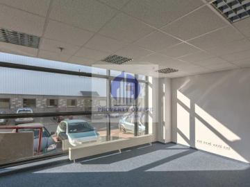 Włochy: lokal biurowy na wynajem