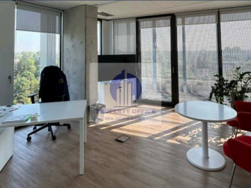 Włochy: lokal biurowy na wynajem