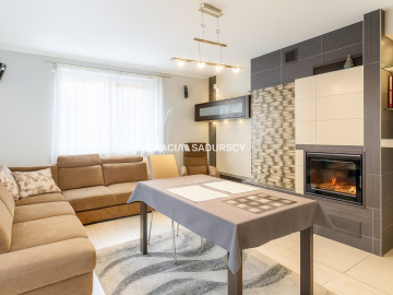 Dom w Wieliczce - wysoki standard - taras - ogród