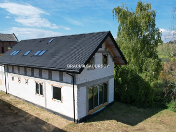 Na sprzedaż: nowoczesny, energooszczędny dom jednorodzinny w Dojazdowie - tuż obok Krakowa.   
  

 Agencja nieruchomości Braci