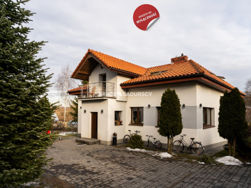 Krzyszkowice dom 260 m2 działka 18 arów