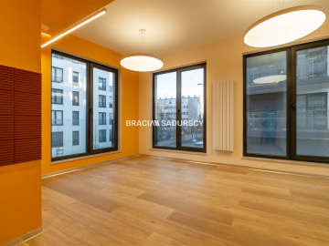 Lokal wykończony/ 108m2/ świetna lokalizacja 