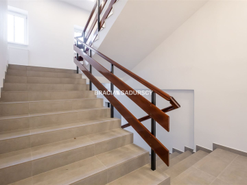 204m2 w biurowcu,ok. Mogilskiej,super cena 45zł/m2