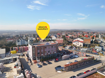 Open space/całe piętro w nowoczesnym biurowcu 1-P