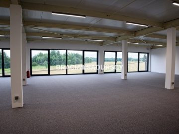 Nowy obiekt handlowy-usługowy-biurowy / Liszki