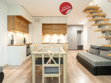 dwupoziomowe ok 80m2, Żabiniec