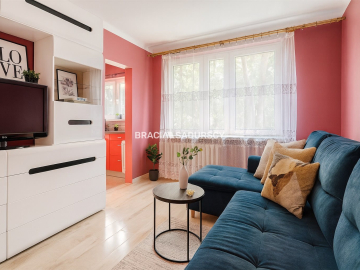 2 pokoje + osobna kuchnia, blisko tramwaj, Park