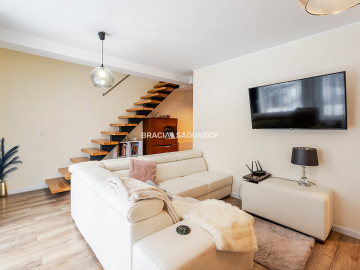 4-pok ul.Petrażyckiego/m.park.