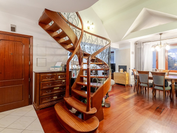 Stare Dębniki / blisko Parku / 5 pokoi /do remontu