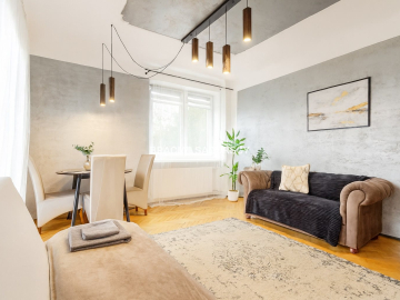 Stare Podgórze, 2 pokoje + kuchnia/balkon