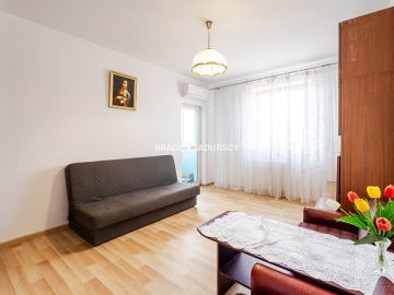 2 pokoje z loggią na Bratysławskiej 