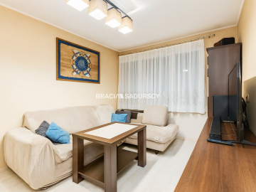 3pok (oddzielne) ok 45,5m2 os.Podwawelskie