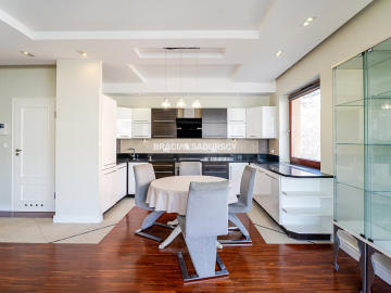 3 pok z dwoma Balkonami - ul.Poznańska 