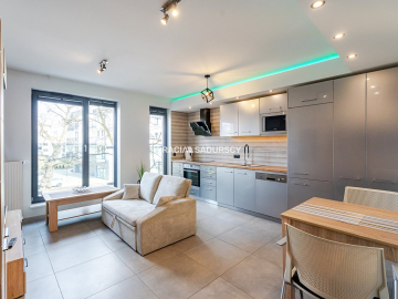 GUSTOWNE, ZADBANE 2-POKOJOWE NA RUCZAJU