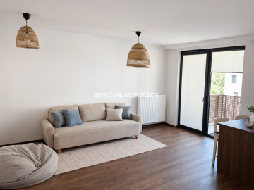 Świetna komunikacja, ulica Wizjonerów.