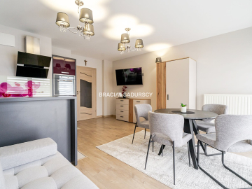 2 pok z dwoma ogródkami ul. Dębskiego.