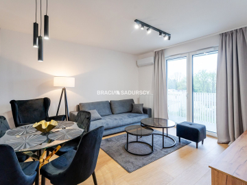 2 POKOJE / OSOBNA KUCHNIA / BALKON - UL. MYŚLIWSKA