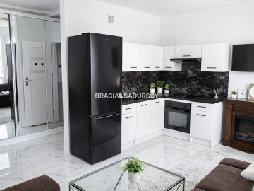  Kawalerka po generalnym remoncie z balkonem