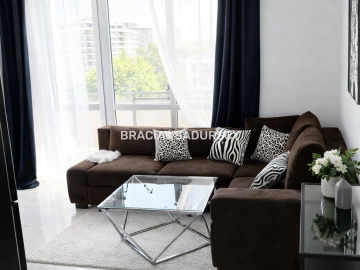  Kawalerka po generalnym remoncie z balkonem