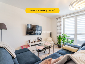 Osiedle Złocień. 3 pokojowe mieszkanie - 62,49 m 2 .  

 Dwustronne, funkcjonalne, rozkładowe mieszkanie, z balkonem na 1 piętr