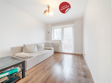 3 pokojowe os Kazimierzowskie. 