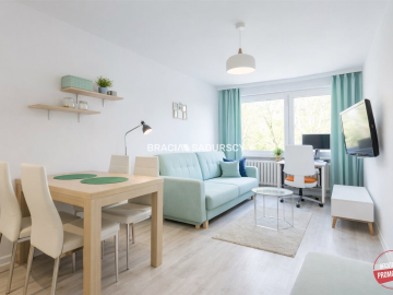 GUSTOWNA, PRZYTULNA KAWALERKA W NOWEJ HUCIE