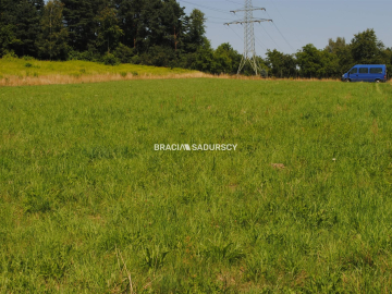 Duża działka budowlana w Kryspinowie.