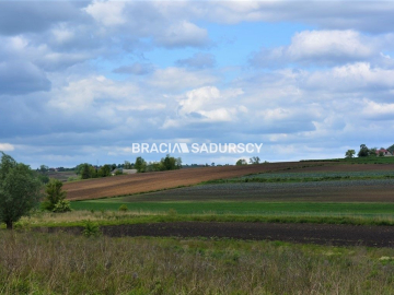 Działka w całości budowlana o pow.: 1464 m2