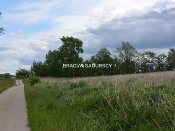 Działka w całości budowlana o pow.: 1313 m2